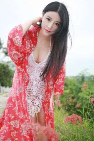 美女大乳免费草草_超清免费观看视频
